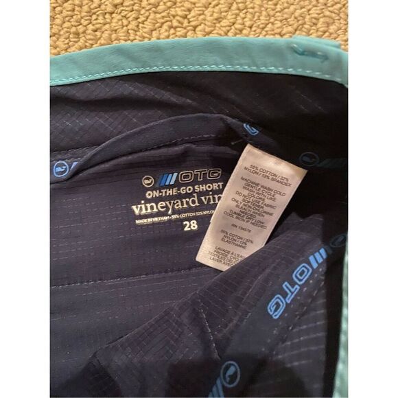 Vineyard vines on the go performance shorts size 28 - Picture 3 of 6
